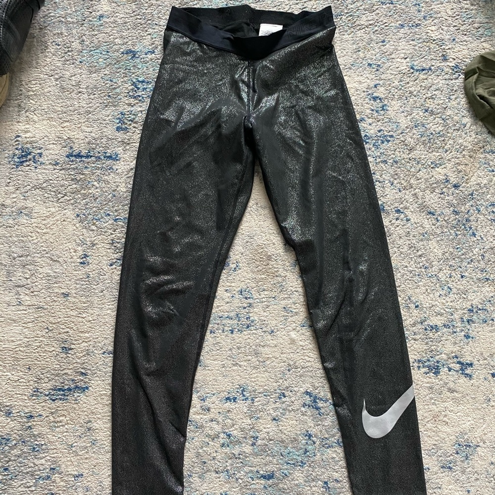 Nike shimmer leggings